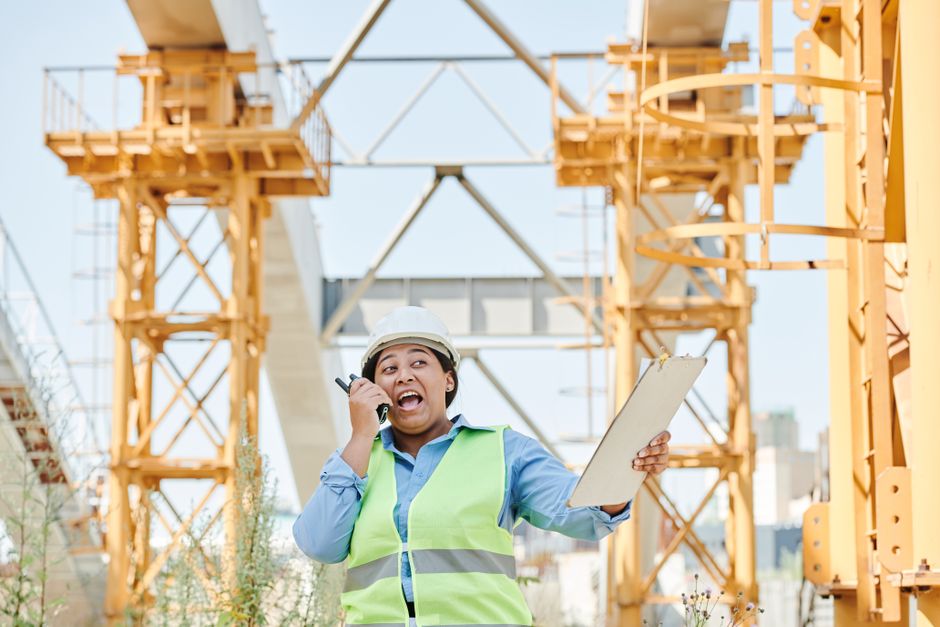 Arquiteto que acompanha obra: por que esse serviço é essencial para o sucesso do seu projeto em 2026